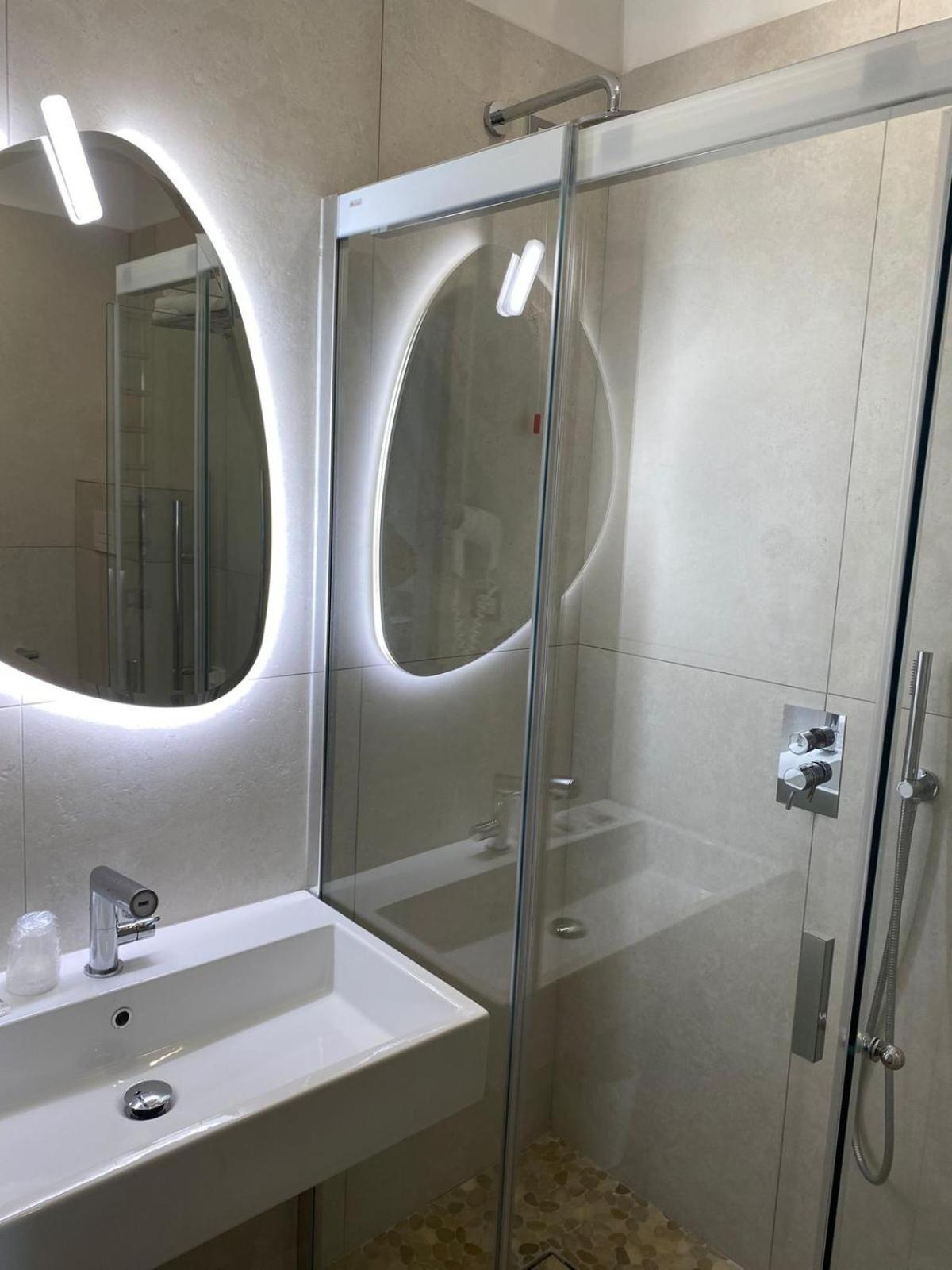 Hotel Golden Римини Екстериор снимка