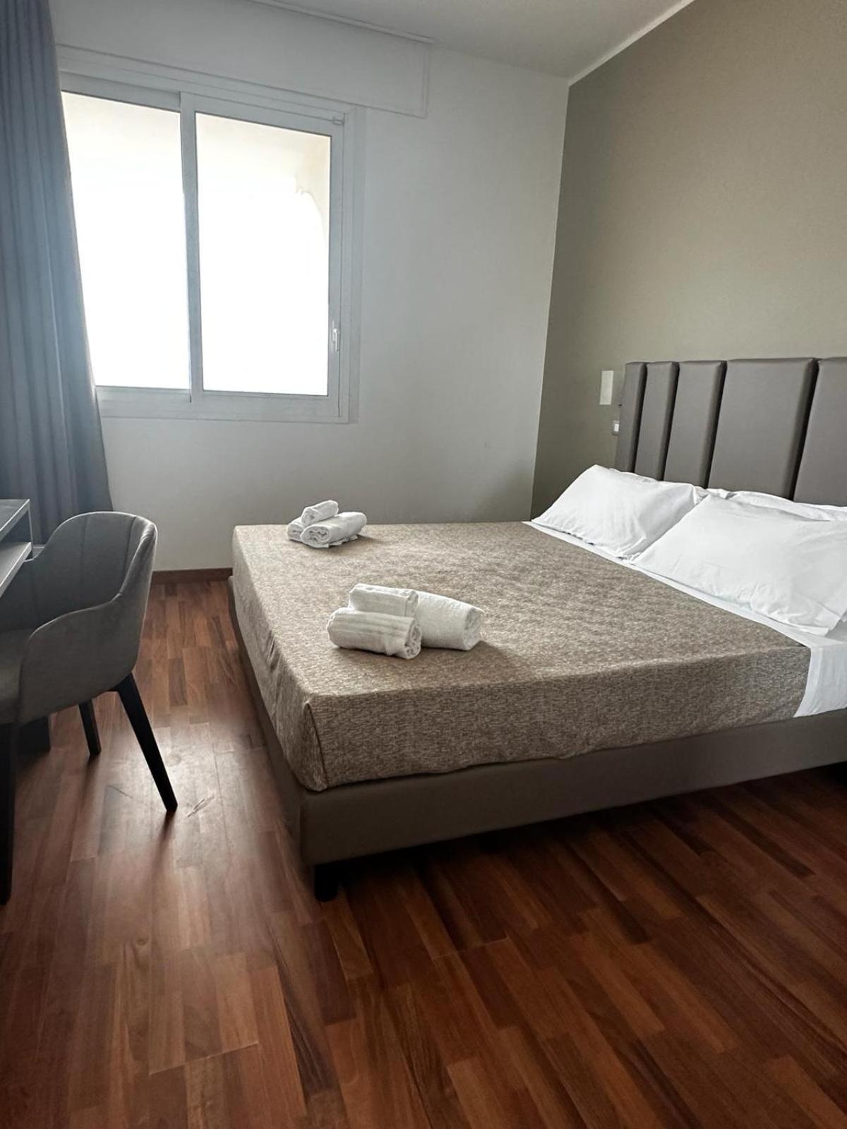 Hotel Golden Римини Екстериор снимка