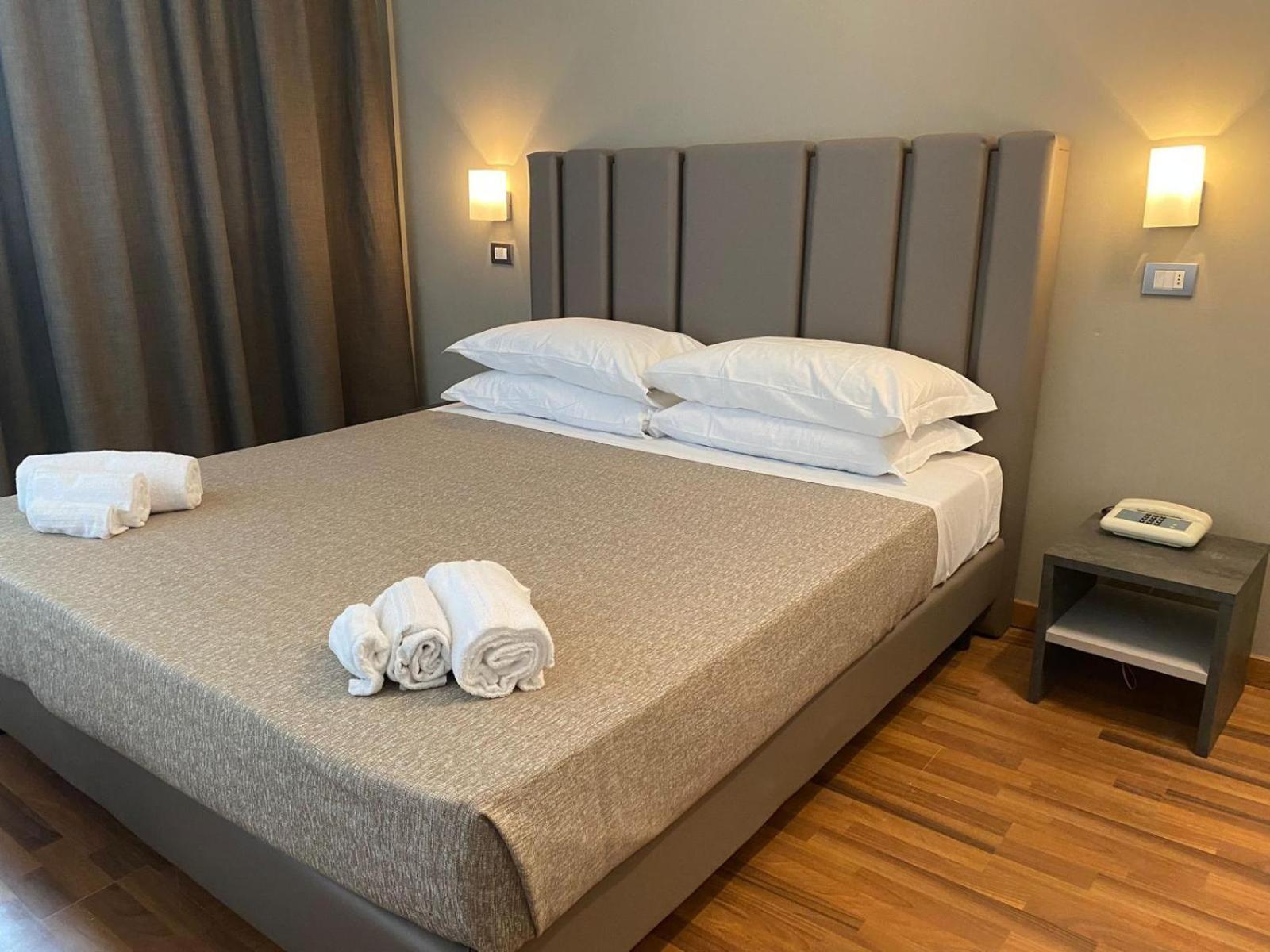Hotel Golden Римини Екстериор снимка