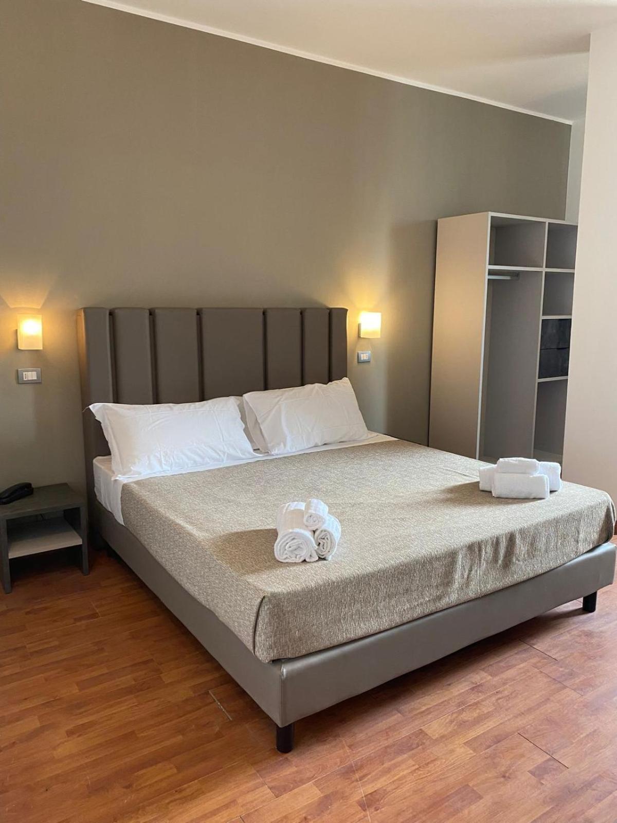 Hotel Golden Римини Екстериор снимка